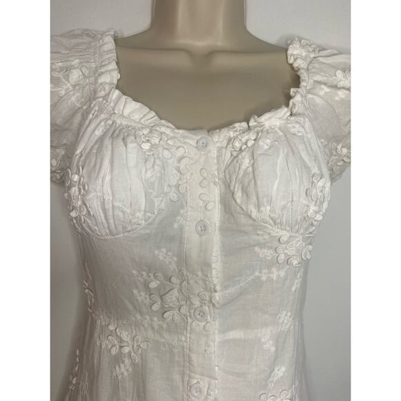 Kourt White Dress with Beautiful Floral Detail. 100% Cotton. Size Medium. - Picture 2 of 6